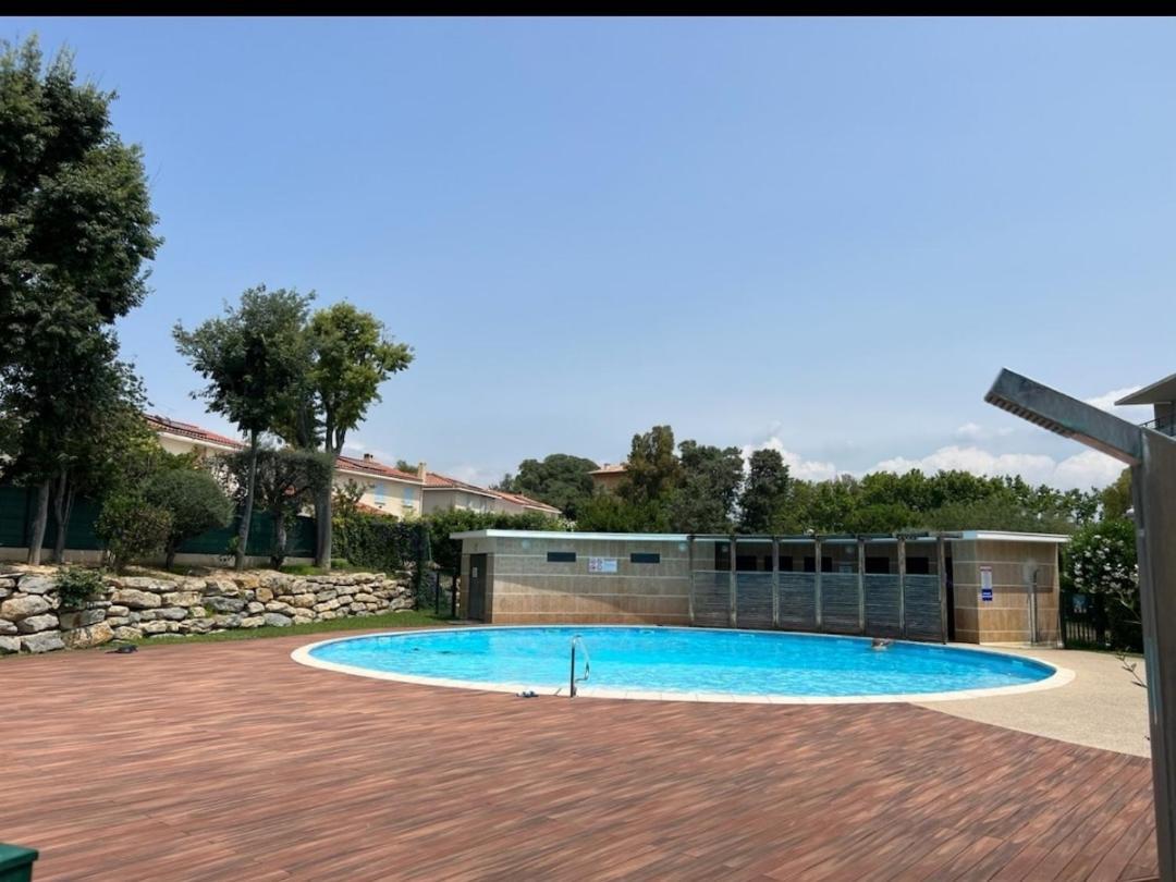 Appart Avec Piscine Casino Plein Air Et Plage La Ciotat Exterior photo